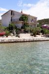 Apartments Mar - 10m from the sea: Croatia - Dalmatia - Trogir - Vinisce - apartment #1968 Picture 6