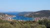 Ferienhäuse Neve - 30 m from sea: Kroatien - Dalmatien - Trogir - Vinisce - ferienhäuse #4222 Bild 9