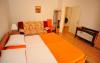 Apartman A1 Croatia - Dalmatia - Island Brac - Sutivan - apartment #6202 Picture 6