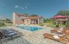 Maison de vacances Klo - with pool :  Croatie - Istrie - Pula - Valtura - maison de vacances #7081 Image 11