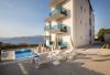 Apartamenty Dragan - with pool and seaview: Chorwacja - Dalmacja - Wyspa Brac - Postira - apartament #7235 Zdjęcie 11