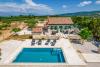 Vakantiehuis Diana - pool and terrace: Kroatië - Dalmatië - Eiland Brac - Pucisca - vakantiehuis #7578 Afbeelding 20
