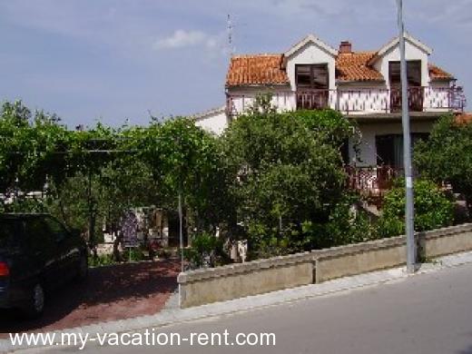 Apartments Yvonne Croatia - Dalmatia - Island Murter - Murter - apartment #1136 Picture 1