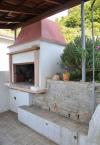 Apartments Marko - 10 m from sea: Croatia - Dalmatia - Island Solta - Stomorska - apartment #1262 Picture 5