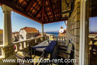Apartments Barb - 30 m from the sea: Croatia - Dalmatia - Island Brac - Postira - apartment #1282 Picture 3