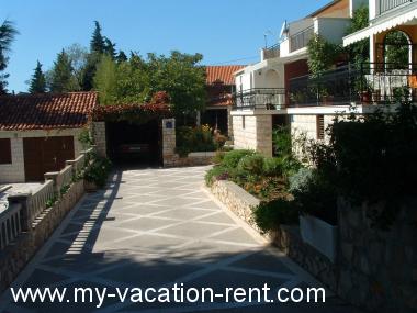 Apartments Ivica - with parking : Croatia - Dalmatia - Island Brac - Bol - apartment #1301 Picture 7
