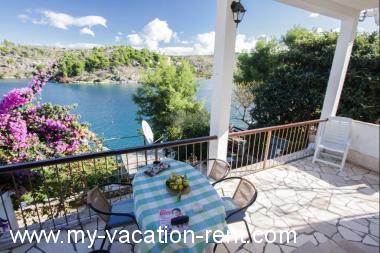 Apartman Bobovisca Otok Brač Dalmacija Hrvatska #1318