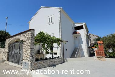Apartments Ali - modern apartments: Croatia - Dalmatia - Island Brac - Supetar - apartment #1344 Picture 3