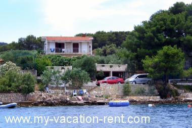 Apartments Jagoda - next to the sea: Croatia - Dalmatia - Island Solta - Necujam - apartment #1354 Picture 2