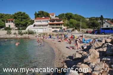Apartments Daira - great location Croatia - Dalmatia - Island Solta - Stomorska - apartment #1381 Picture 7
