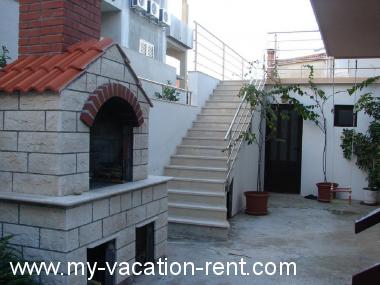 Apartments Marti - free parking and grill: Croatia - Dalmatia - Hvar Island - Hvar - apartment #1383 Picture 4