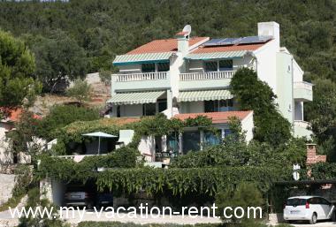 Apartments Tonka - 10 m from beach Croatia - Dalmatia - Trogir - Vinisce - apartment #1473 Picture 2