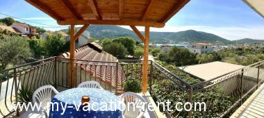 Apartment Vinisce Trogir Dalmatia Croatia #1474