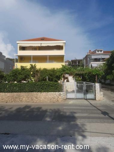 Apartmani Laura - 20m from the sea  Hrvatska - Istra - Umag - Trogir - apartman #1486 Slika 3