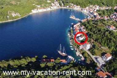 Apartments Ivo - 20m from the sea: Croatia - Dalmatia - Korcula Island - Racisce - apartment #2215 Picture 2