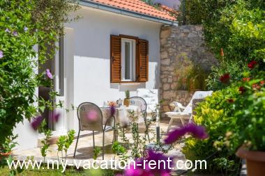 Apartment Supetar Island Brac Dalmatia Croatia #2576