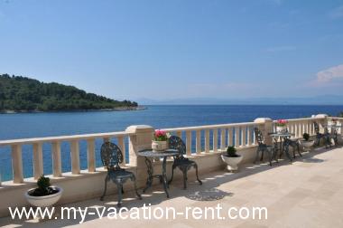 Apartment Stomorska Island Solta Dalmatia Croatia #3077