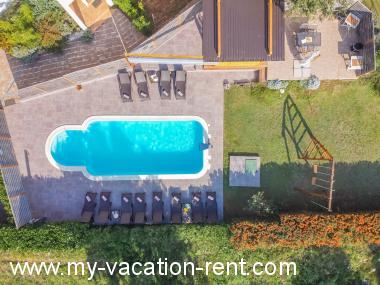 Apartments Marinko - with pool :  Croatia - Istria - Medulin - Barban - apartment #3431 Picture 11