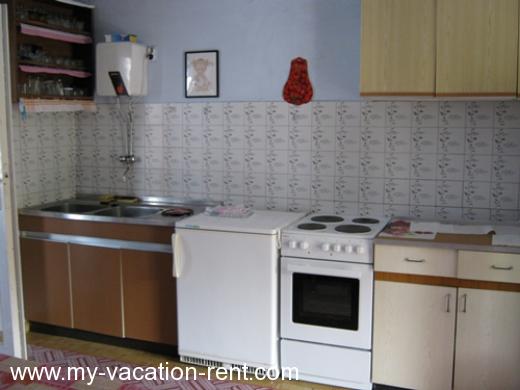 Apartments Jagoda Croatia - Dalmatia - Island Solta - Stomorska - apartment #407 Picture 5
