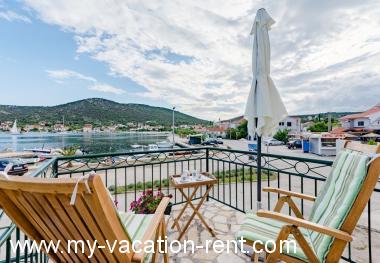 Vakantiehuis Vinisce Trogir Dalmatië Kroatië #4071