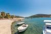 Maison de vacances Neve - 30 m from sea: Croatie - La Dalmatie - Trogir - Vinisce - maison de vacances #4222 Image 9