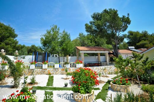 Villa Charmy house with pool Croatia - Dalmatia - Island Brac - Milna - villa #5364 Picture 4
