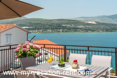 Apartment Mastrinka Island Ciovo Dalmatia Croatia #5638