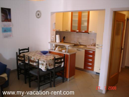 Apartments Lurda Croatia - Kvarner - Island Krk - Punat - apartment #579 Picture 4