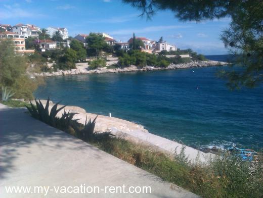 Ferienwohnungen VILLA KARMELA Kroatien - Dalmatien - Trogir - OKRUG GORNJI - ferienwohnung #609 Bild 3
