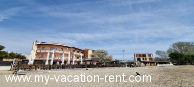 Apartments Mark - 10 m from sea :  Croatia - Istria - Medulin - Medulin - apartment #6257 Picture 3