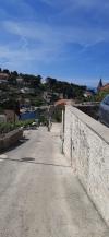 Apartments Ivano - 90m to the beach: Croatia - Dalmatia - Island Brac - Splitska - apartment #6348 Picture 5