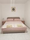 A1(4) Croatia - Dalmatia - Hvar Island - Cove Basina (Jelsa) - apartment #6497 Picture 8