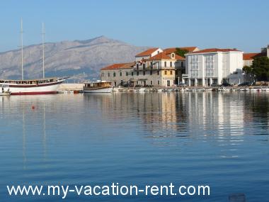 Apartments Soni - with barbecue; Croatia - Dalmatia - Island Brac - Postira - apartment #6773 Picture 8