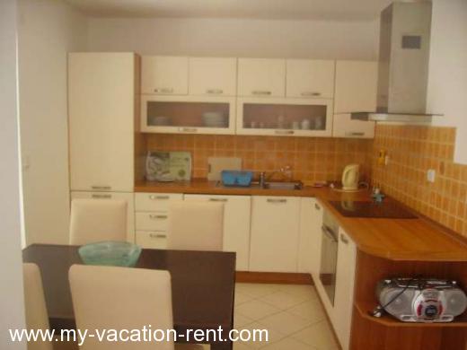 Apartments in Perna, Nr Orebic, Peljesac Peninsula Croatia - Dalmatia - Dubrovnik - Perna, Orebic - apartment #694 Picture 6