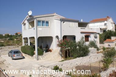Apartments Barry - sea view and free parking : Croatia - Dalmatia - Trogir - Sevid - apartment #7290 Picture 4