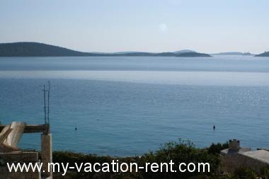 A2(2+2) Croatia - Dalmatia - Trogir - Sevid - apartment #7290 Picture 10