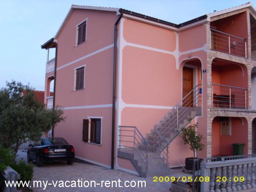 Apartments Emily Croatia - Dalmatia - Island Murter - Jezera - apartment #747 Picture 1