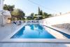 Maison de vacances Lili-with pool near the sea:    Croatie - La Dalmatie - Île de Brac - Splitska - maison de vacances #7515 Image 18