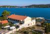 Apartamenty Perini dvori - by the sea: Chorwacja - Dalmacja - Wyspa Dugi Otok - Veli Rat - apartament #7642 Zdjęcie 9