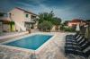 Guest rooms B&B Linda - with pool: Croatia - Dalmatia - Sibenik - Pirovac - guest room #7698 Picture 28