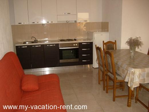Apartments Martina Croatia - Dalmatia - Sibenik - Srima - apartment #855 Picture 2