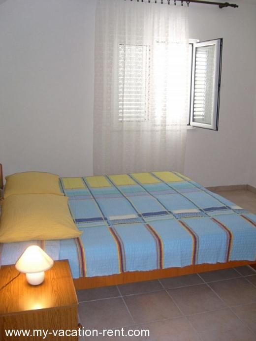 Apartments Martina Croatia - Dalmatia - Sibenik - Srima - apartment #855 Picture 3
