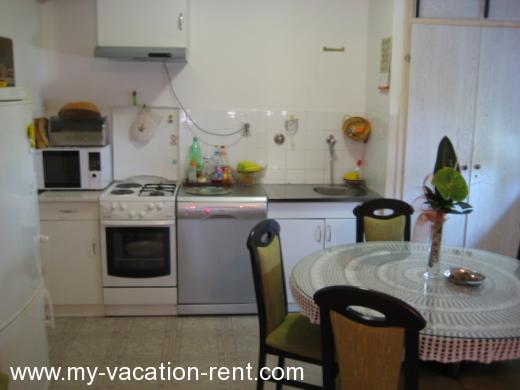 Apartments Grgo Croatia - Dalmatia - Split - Omis - apartment #876 Picture 5